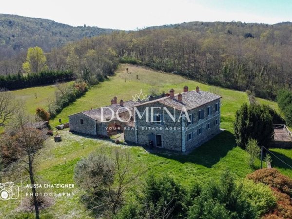 casa indipendente in vendita a Rapolano Terme in zona Serre di Rapolano