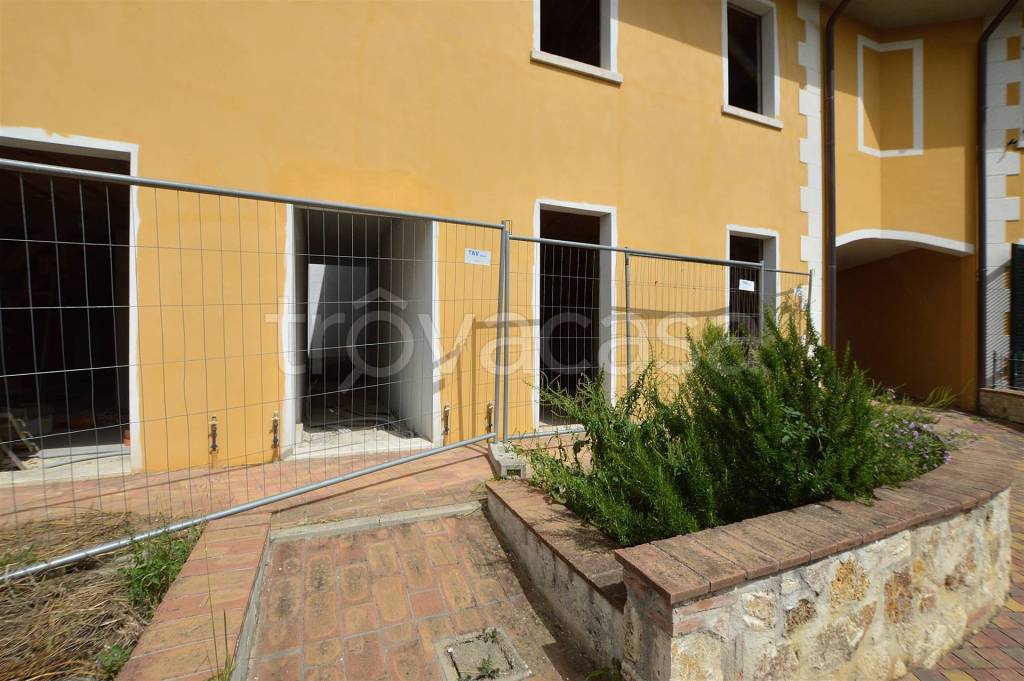 appartamento in vendita a Rapolano Terme in zona Armaiolo