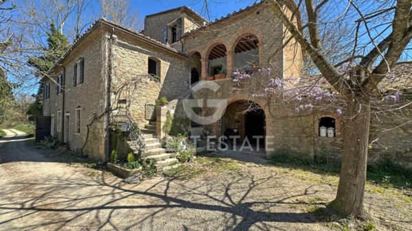 casa indipendente in vendita a Rapolano Terme