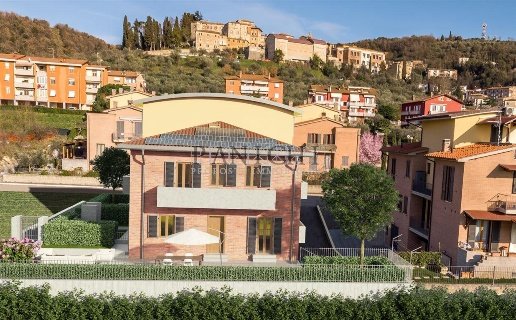 casa indipendente in vendita a Rapolano Terme in zona Serre di Rapolano