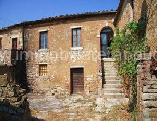 casa indipendente in vendita a Rapolano Terme in zona Armaiolo