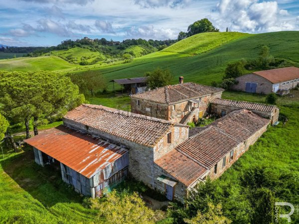 casale in vendita a Rapolano Terme in zona Armaiolo