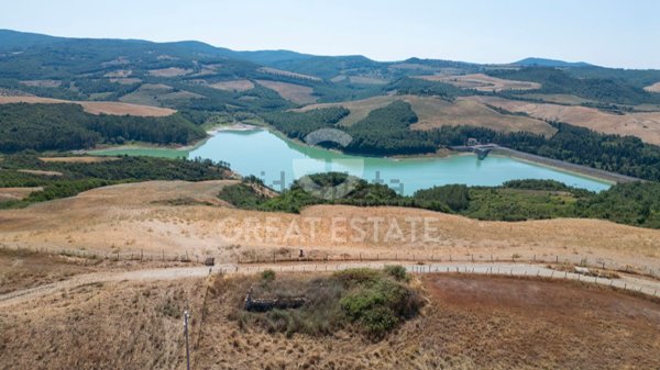 esavano in vendita a San Casciano dei Bagni