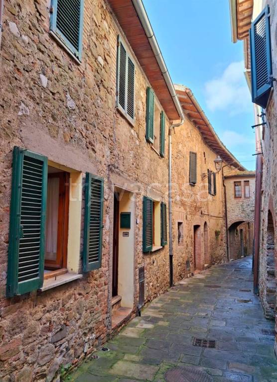 casa indipendente in vendita a San Casciano dei Bagni in zona Celle sul Rigo