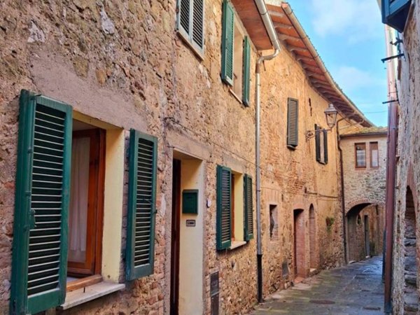 casa indipendente in vendita a San Casciano dei Bagni in zona Celle sul Rigo