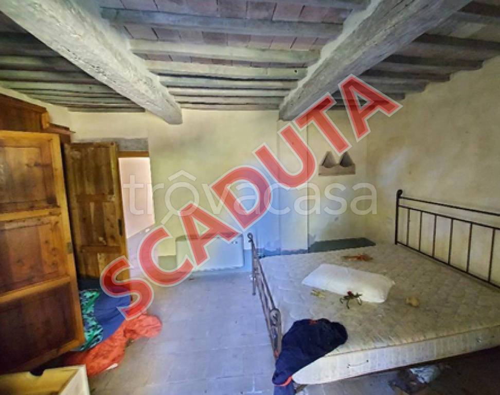negozio in vendita a San Casciano dei Bagni in zona Fighine