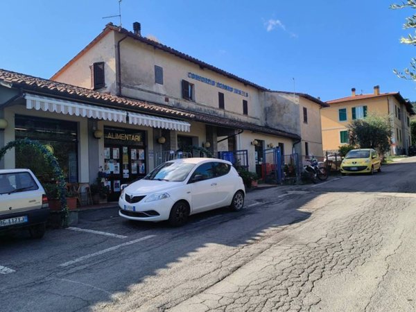 negozio in vendita a San Casciano dei Bagni