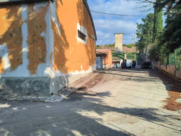 negozio in vendita a San Casciano dei Bagni