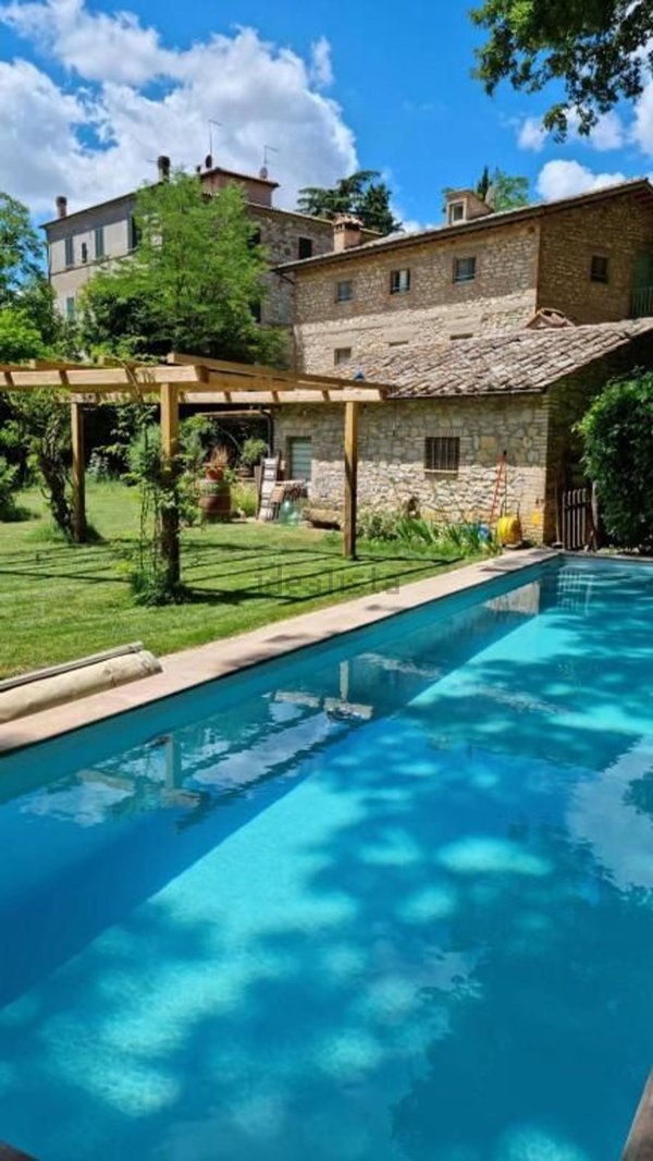 casa indipendente in vendita a San Casciano dei Bagni