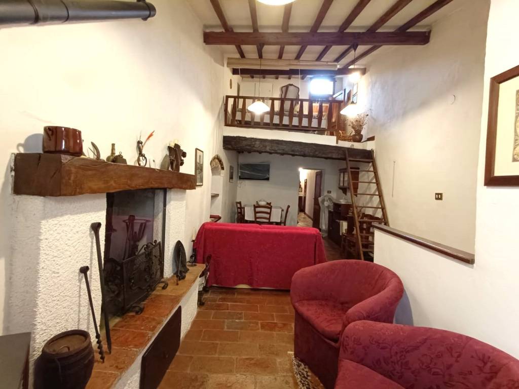 casa indipendente in vendita a San Casciano dei Bagni in zona Celle sul Rigo