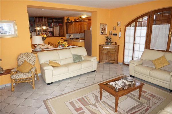 casa indipendente in vendita a San Casciano dei Bagni