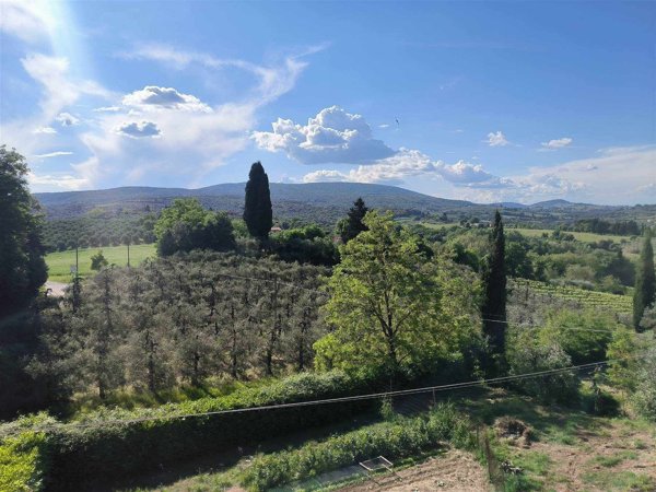 locale di sgombero in vendita a San Gimignano