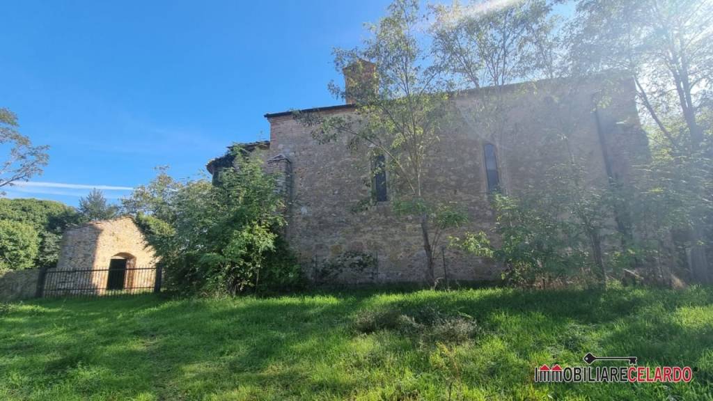 locale commerciale in vendita a San Gimignano