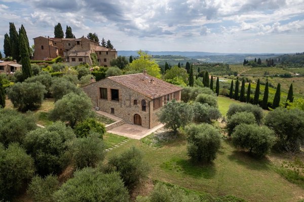 esavano in vendita a San Gimignano