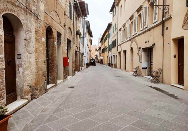 pentavano in vendita a San Quirico d'Orcia