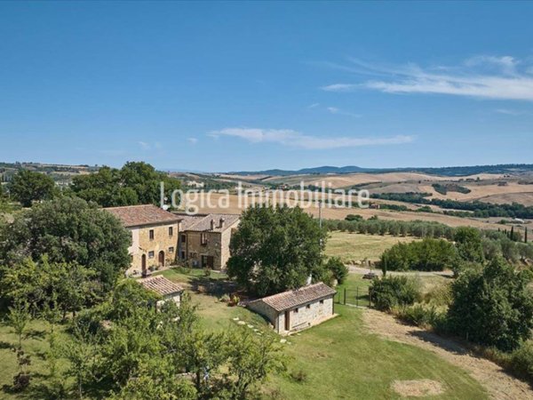 casa indipendente in vendita a San Quirico d'Orcia in zona Bagno Vignoni