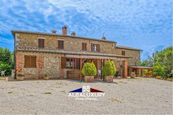 casa indipendente in vendita a San Quirico d'Orcia in zona Bagno Vignoni