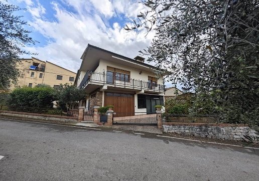 casa indipendente in vendita a San Quirico d'Orcia