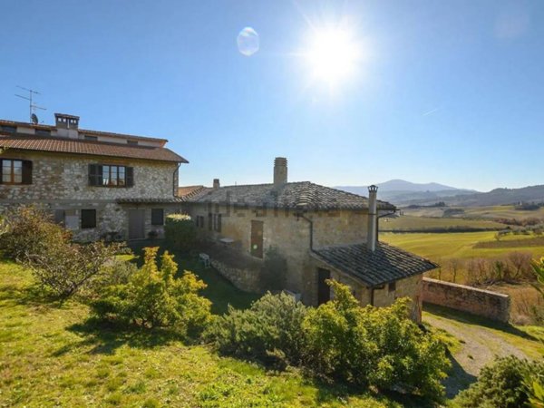 casa indipendente in vendita a San Quirico d'Orcia in zona Bagno Vignoni