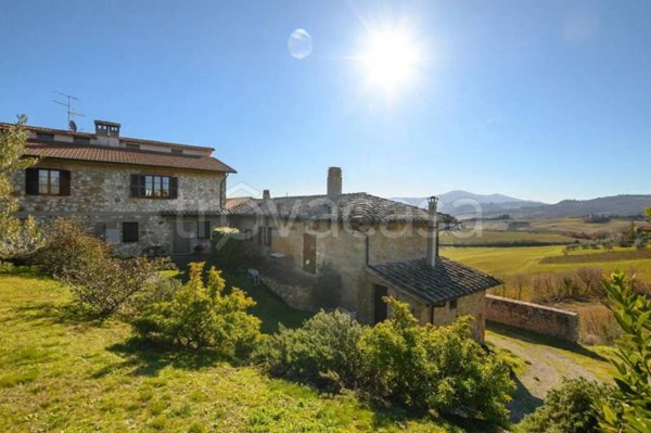 casa indipendente in vendita a San Quirico d'Orcia in zona Bagno Vignoni