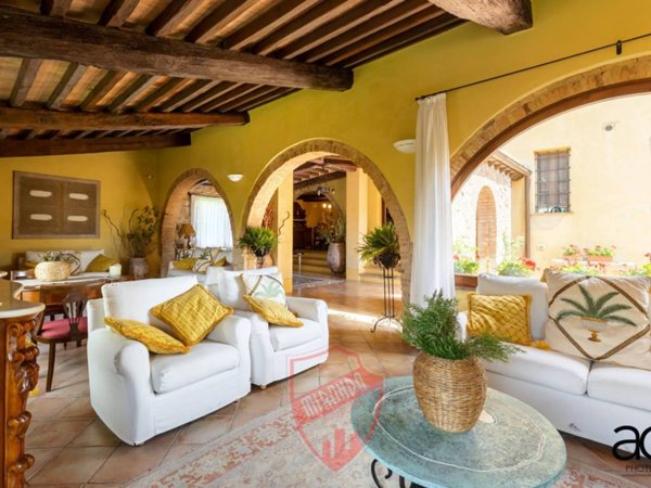casa indipendente in vendita a Sarteano