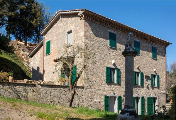 casa indipendente in vendita a Sarteano