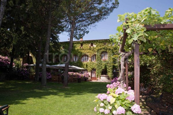 negozio in vendita a Sarteano