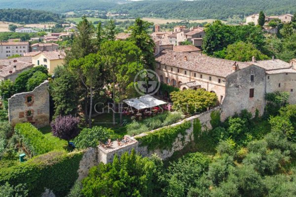 locale di sgombero in vendita a Sarteano