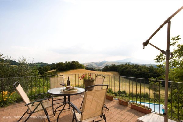 casa indipendente in vendita a Sarteano