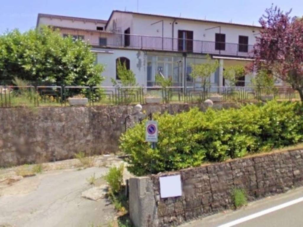 intera palazzina in vendita a Sarteano
