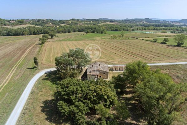 casa indipendente in vendita a Sarteano