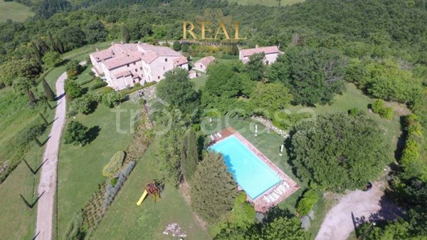 casa indipendente in vendita a Sarteano