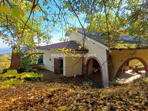 casa indipendente in vendita a Sarteano
