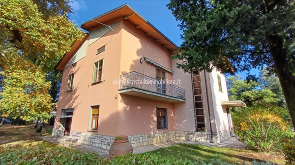 casa indipendente in vendita a Sarteano