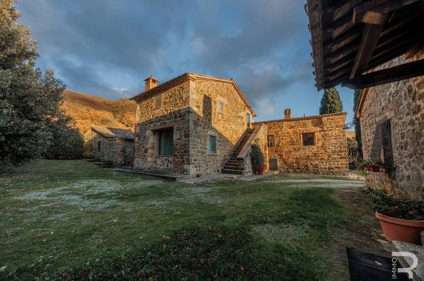 casa indipendente in vendita a Sarteano