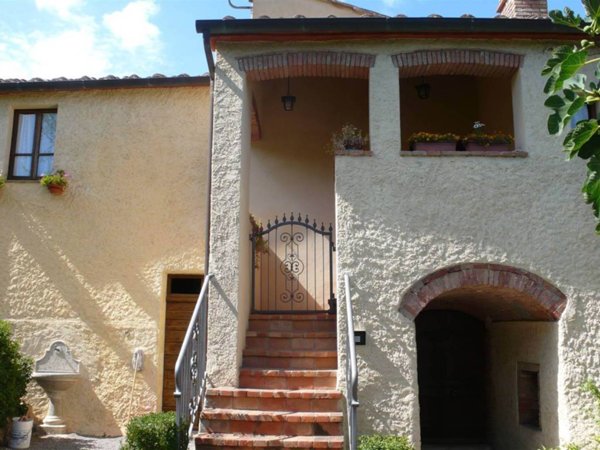 casa indipendente in vendita a Sarteano
