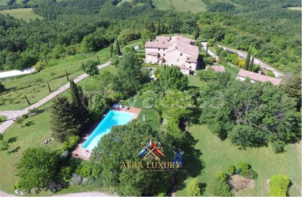 casa indipendente in vendita a Sarteano