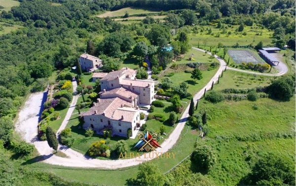 casa indipendente in vendita a Sarteano