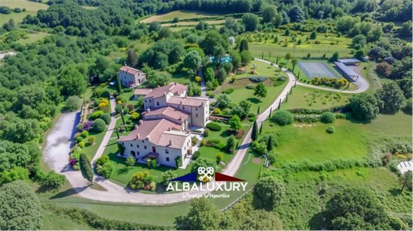casa indipendente in vendita a Sarteano