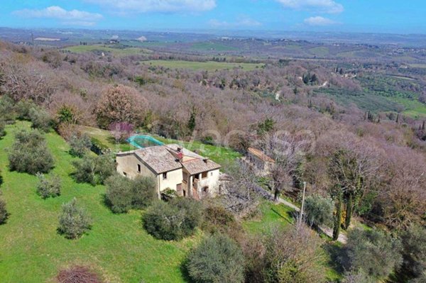 casa indipendente in vendita a Sarteano
