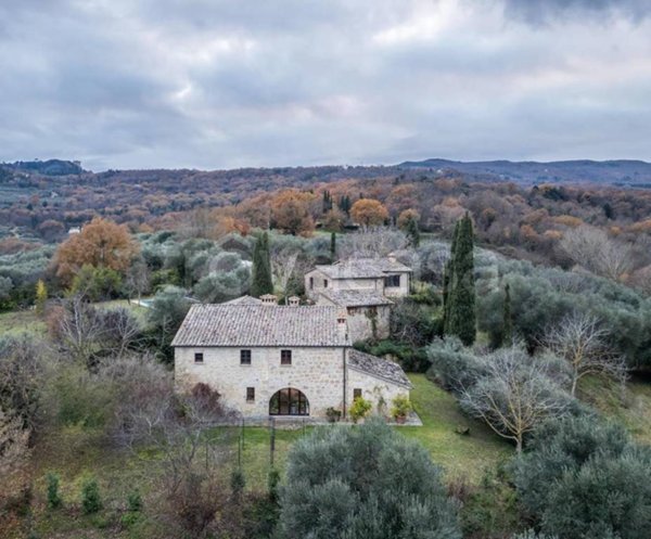 casa indipendente in vendita a Sarteano