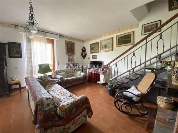 casa indipendente in vendita a Sarteano