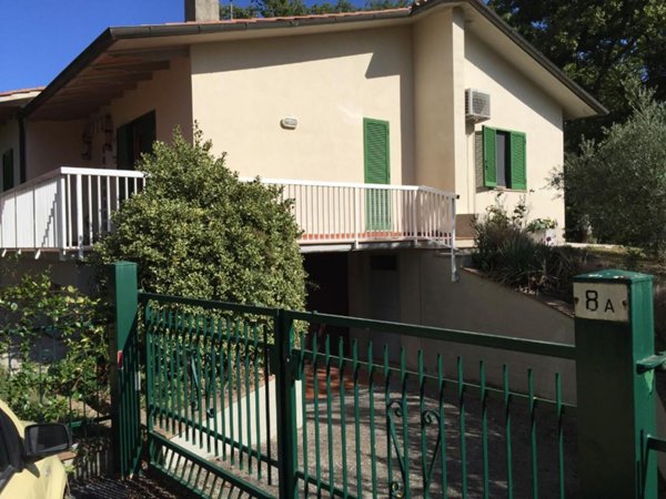 casa indipendente in vendita a Sarteano