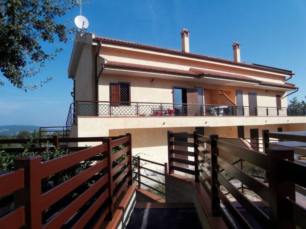 casa indipendente in vendita a Sarteano