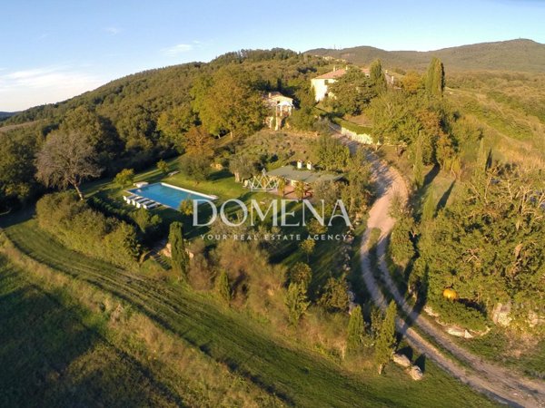 casa indipendente in vendita a Sarteano