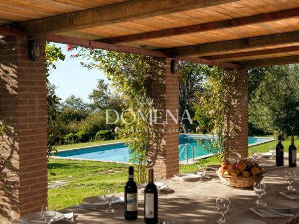 casa indipendente in vendita a Sarteano