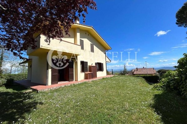 casa indipendente in vendita a Sarteano