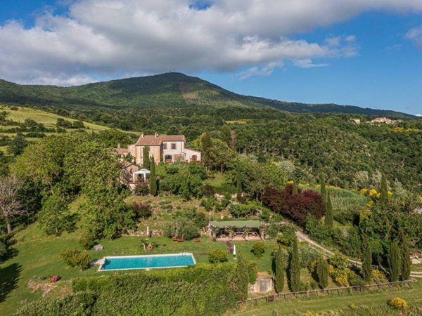 casa indipendente in vendita a Sarteano