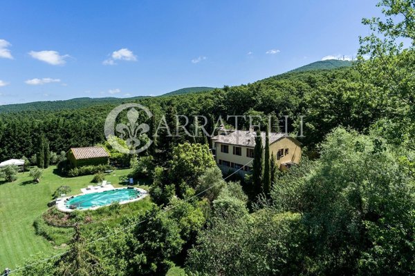 casa indipendente in vendita a Sarteano