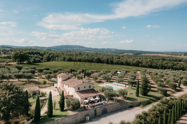 villa in vendita a Sarteano